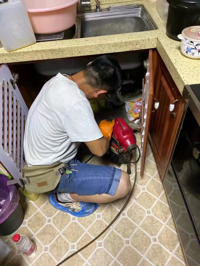 昆都仑通下水道